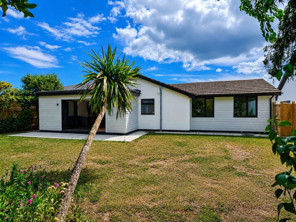 Forest Way, Highcliffe, Dorset, BH23 4PU