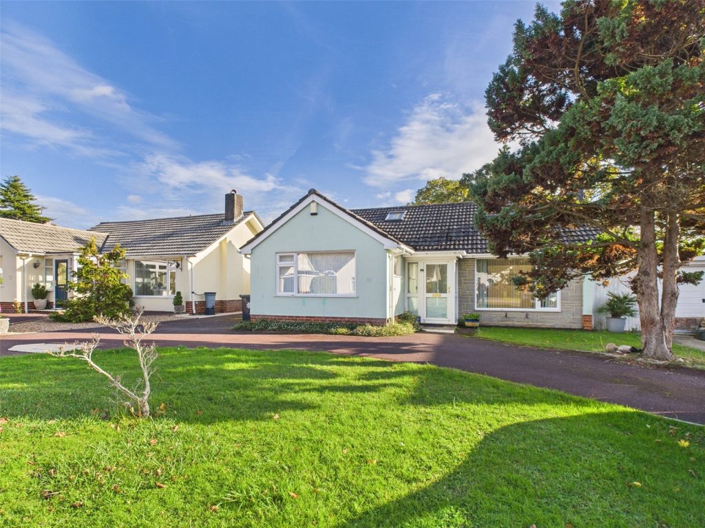 Talbot Drive, Highcliffe, Dorset, BH23 5RX