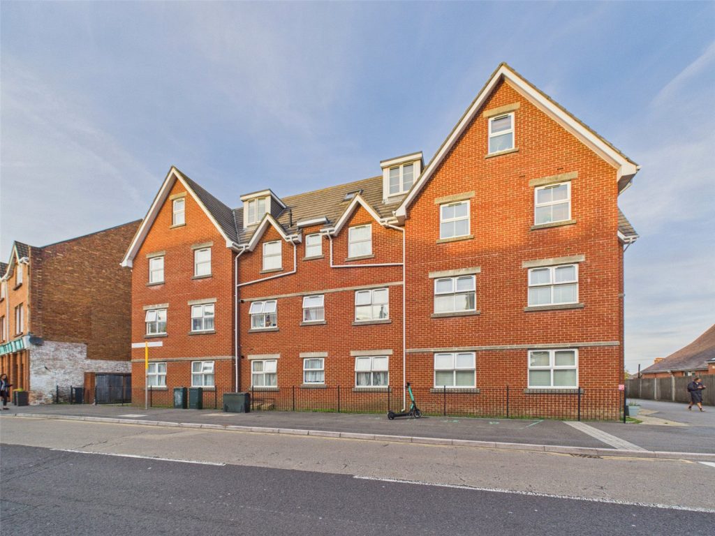 Seabourne Road, Bournemouth, Dorset, BH5 2HY