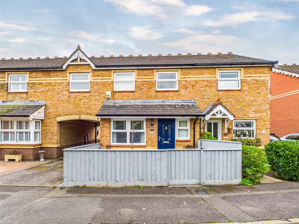 Le Patourel Close, Purewell Meadows, Christchurch, Dorset, BH23 3EE