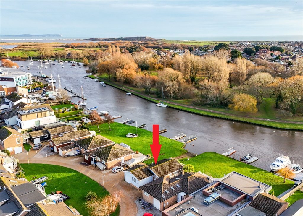 Watermead, 23 Willow Way, Christchurch, Dorset, BH23 1JJ