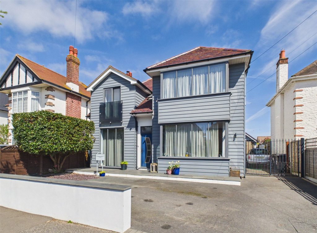 Harland Road, Hengistbury Head, Bournemouth, Dorset, BH6 4DW