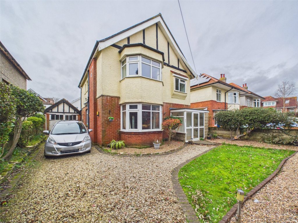 Grand Avenue, Southbourne, Bournemouth, Dorset, BH6 3TA