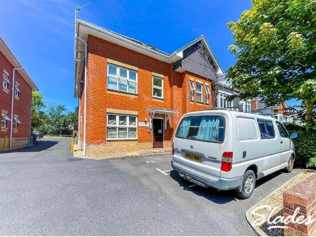 12 Castlemain Avenue, Southbourne, Bournemouth