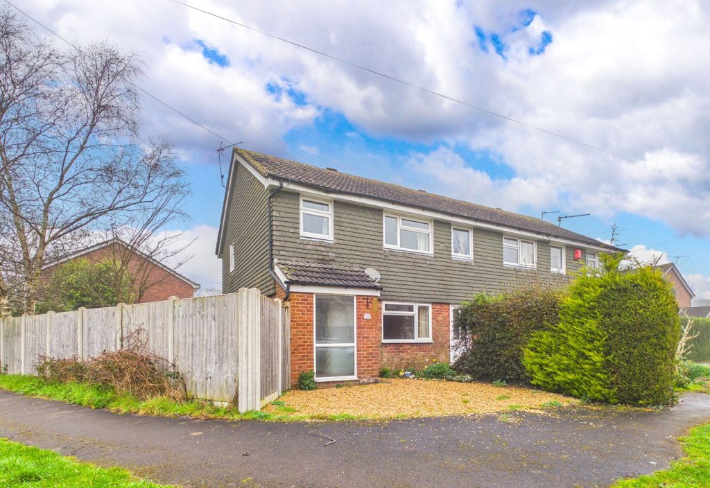 Colbourne Close, Bransgore, Christchurch, Dorset, BH23 8BW