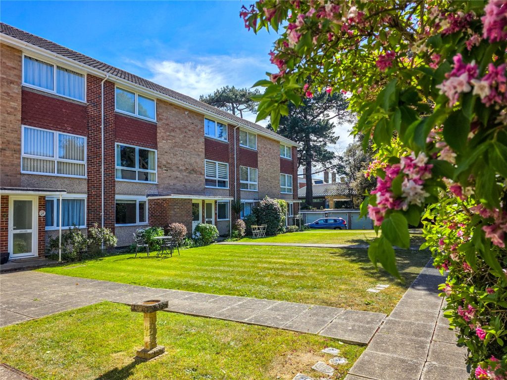 Montagu Road, Highcliffe, Christchurch, Dorset, BH23 5JU