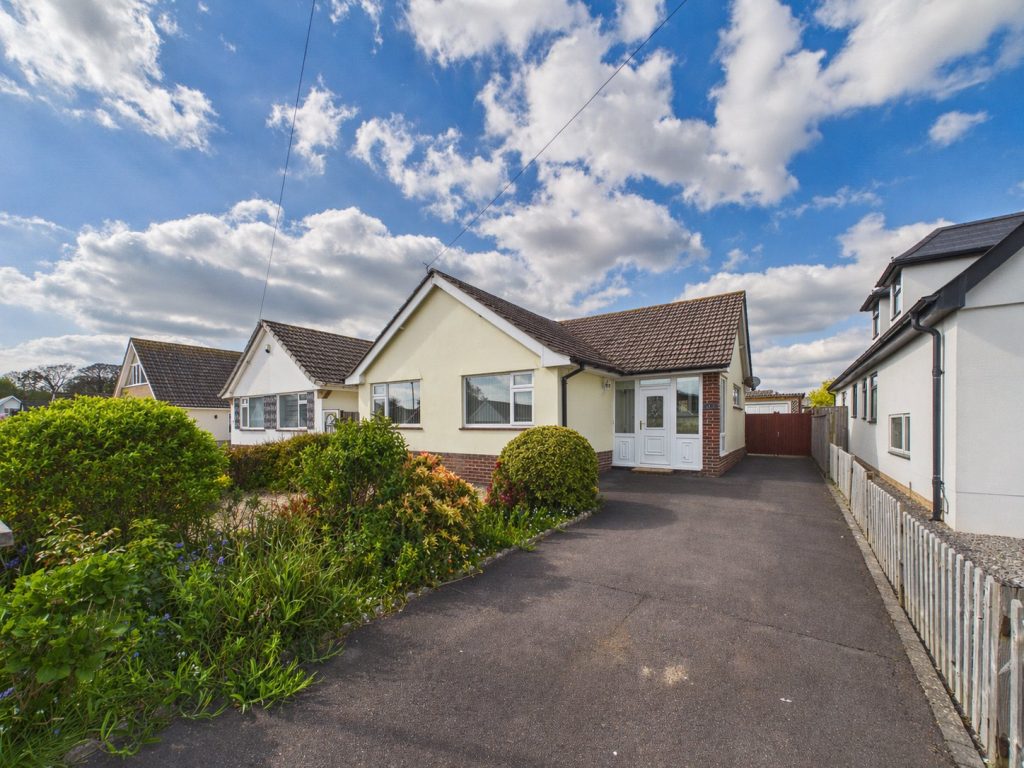 Sheldrake Road, Christchurch, Dorset, BH23 4BW