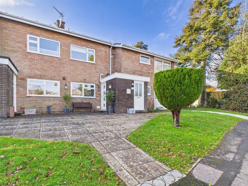 Rowan Drive, Highcliffe, Dorset, BH23 4QR