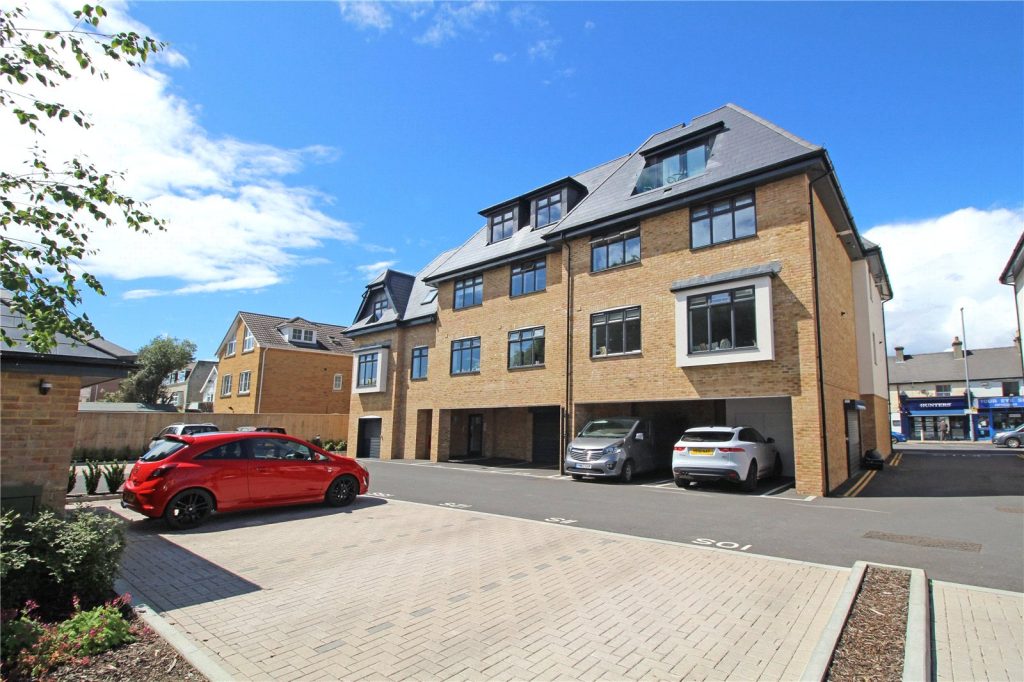 Lymington Road, Highcliffe, Christchurch, Dorset, BH23 5FW