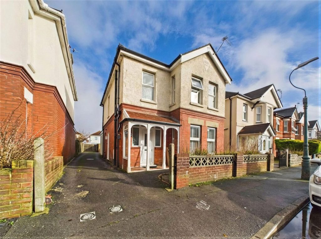 Highfield Road, Bournemouth, Dorset, BH9 2SE
