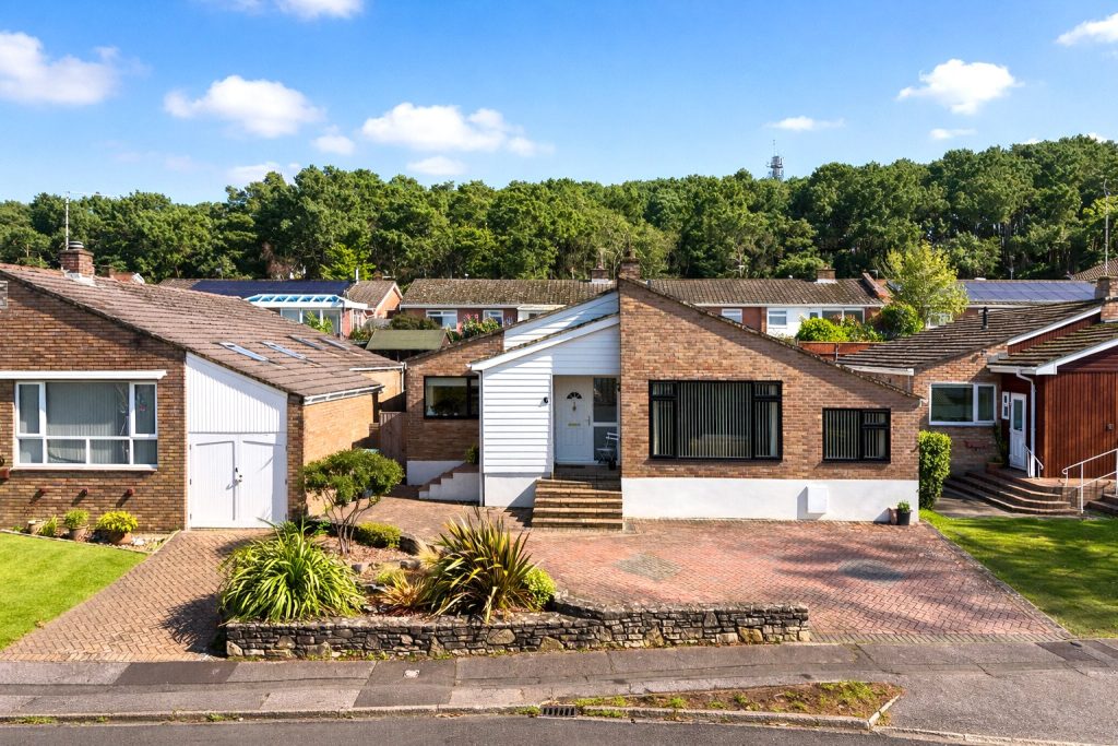 Rydal Close, St. Catherine’s Hill, Christchurch, Dorset, BH23 2SW