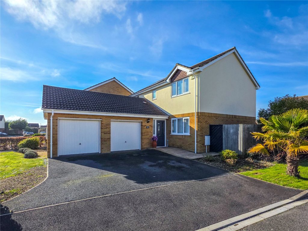 Juniper Drive, Highcliffe, Christchurch, Dorset, BH23 4UT