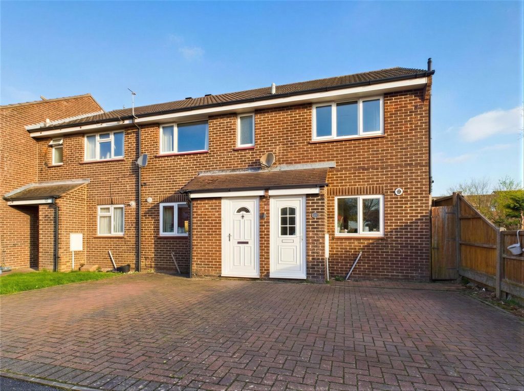 Blackfield Road, Bournemouth, Dorset, BH8 0EY