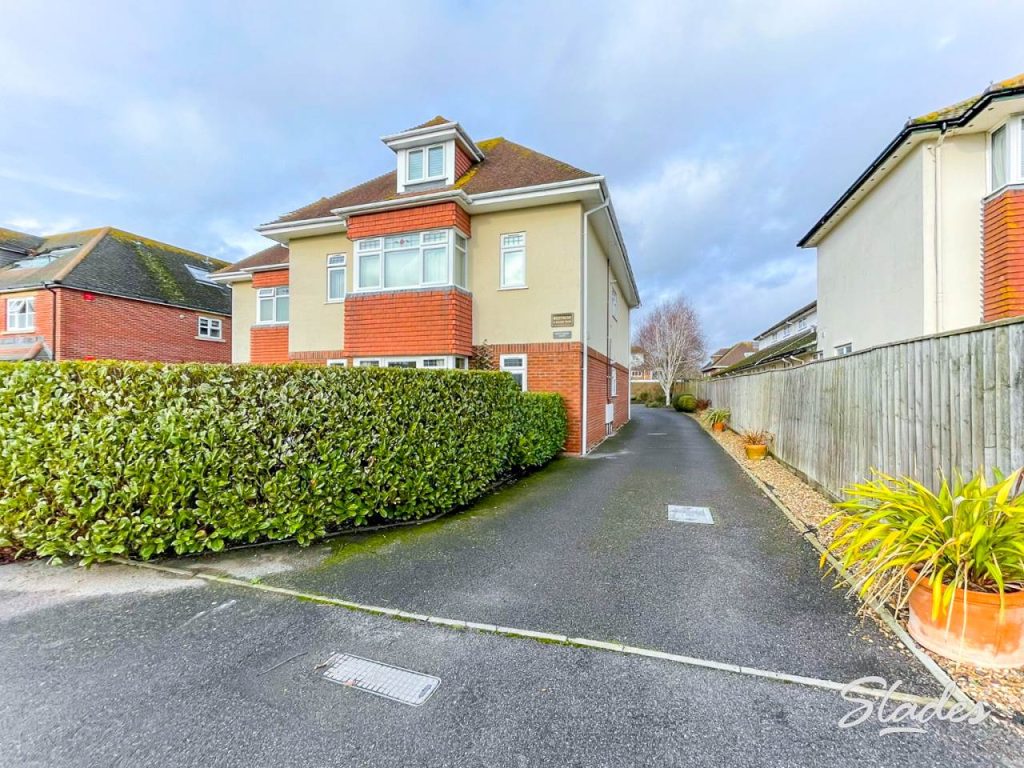 Westmede, 11 Stuart Road, Highcliffe