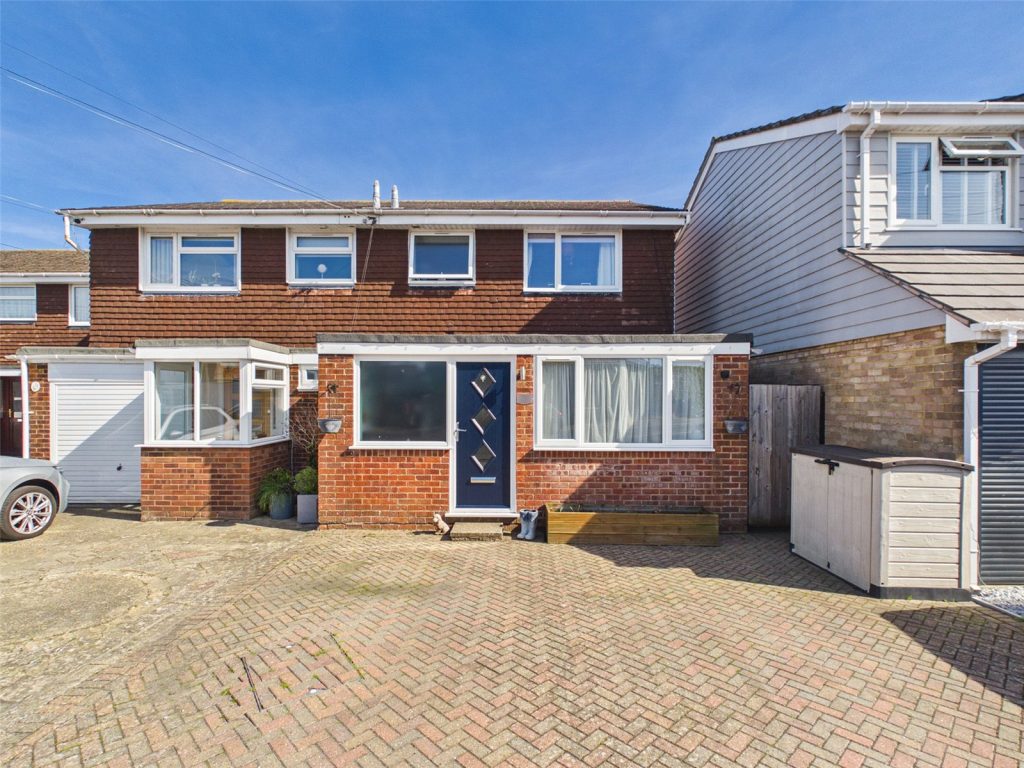 Bronte Avenue, Christchurch, Dorset, BH23 2NA