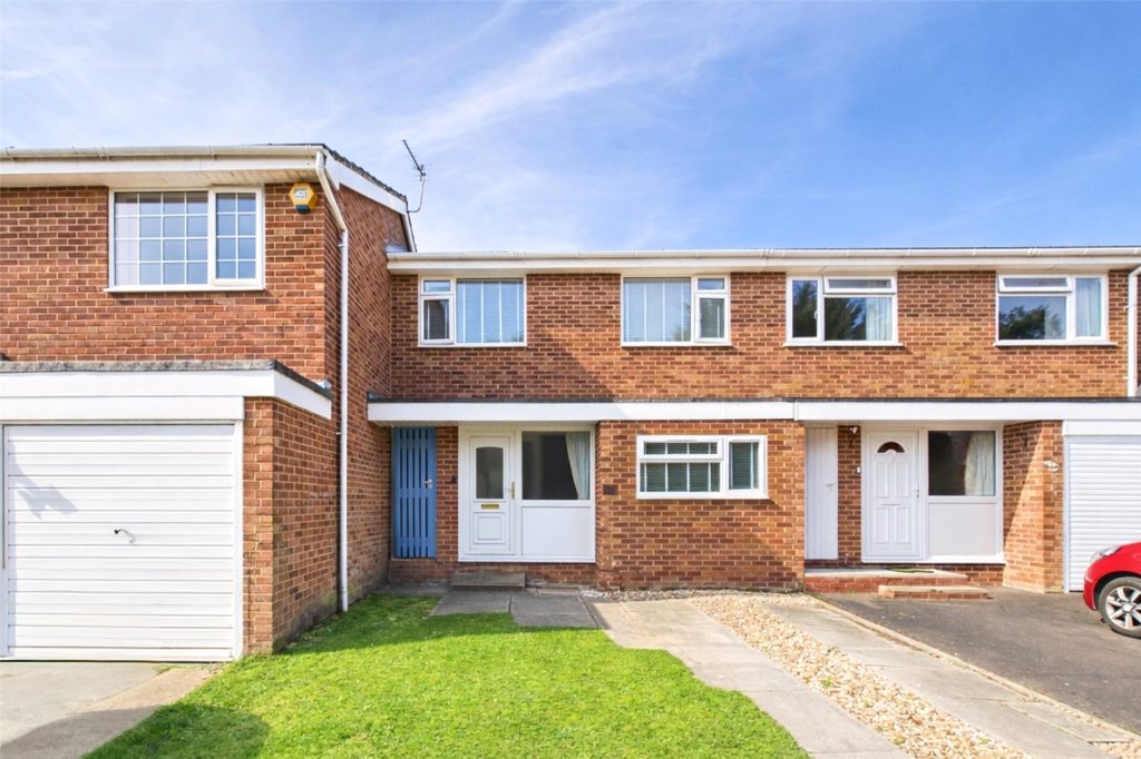 Brinsons Close, Burton, Christchurch, Dorset, BH23 7HS