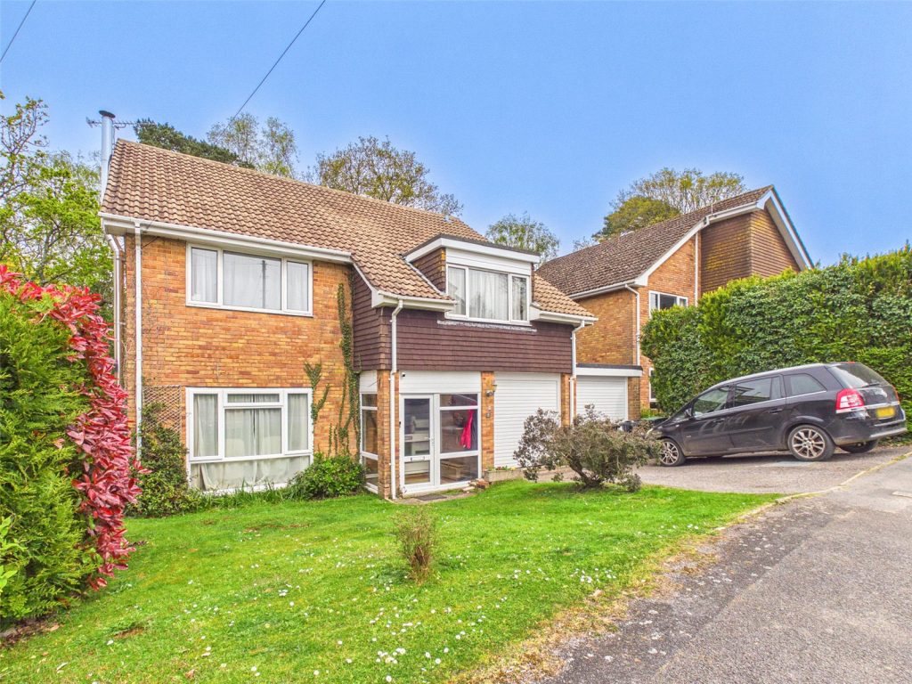 Mount Pleasant Drive, Bransgore, Christchurch, Dorset, BH23 8BZ