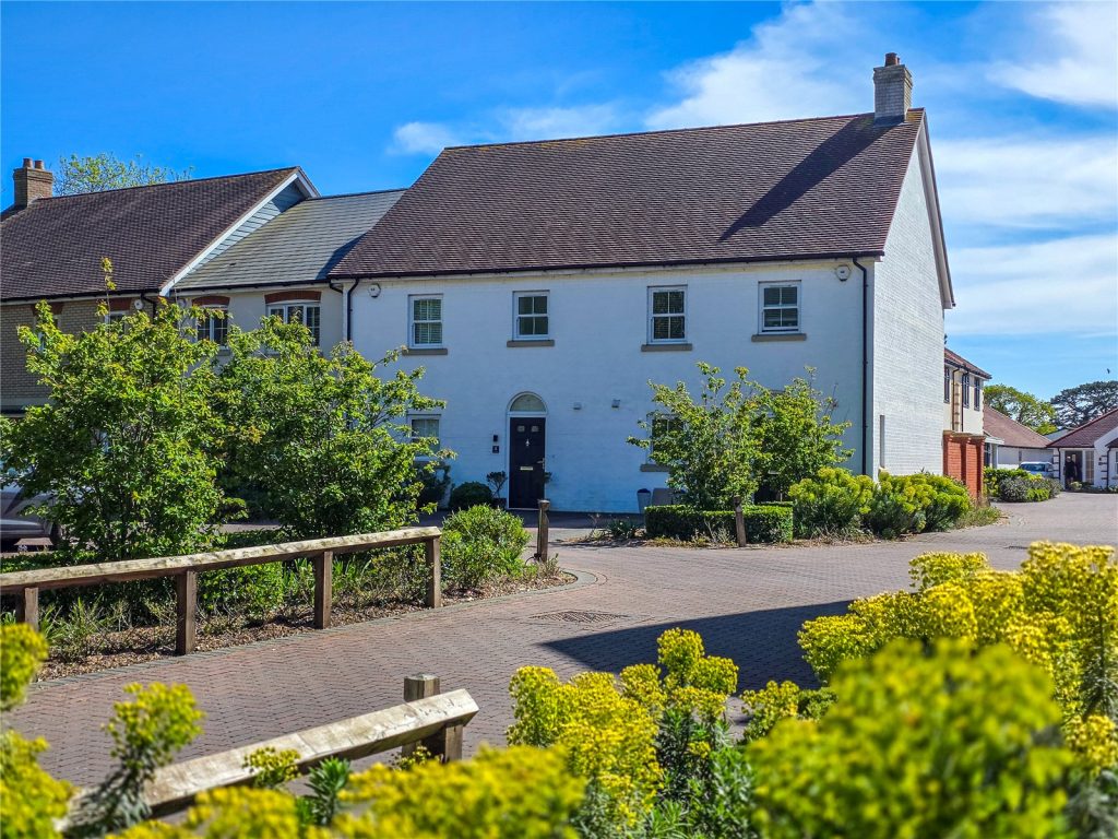 The Glen, Walkford, Christchurch, Dorset, BH23 5FS