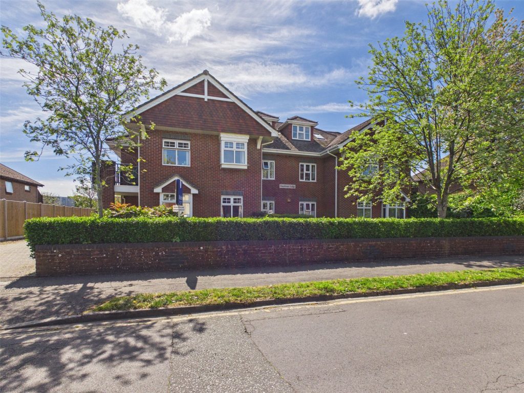 Wortley Road, Highcliffe, Christchurch, Dorset, BH23 5DT
