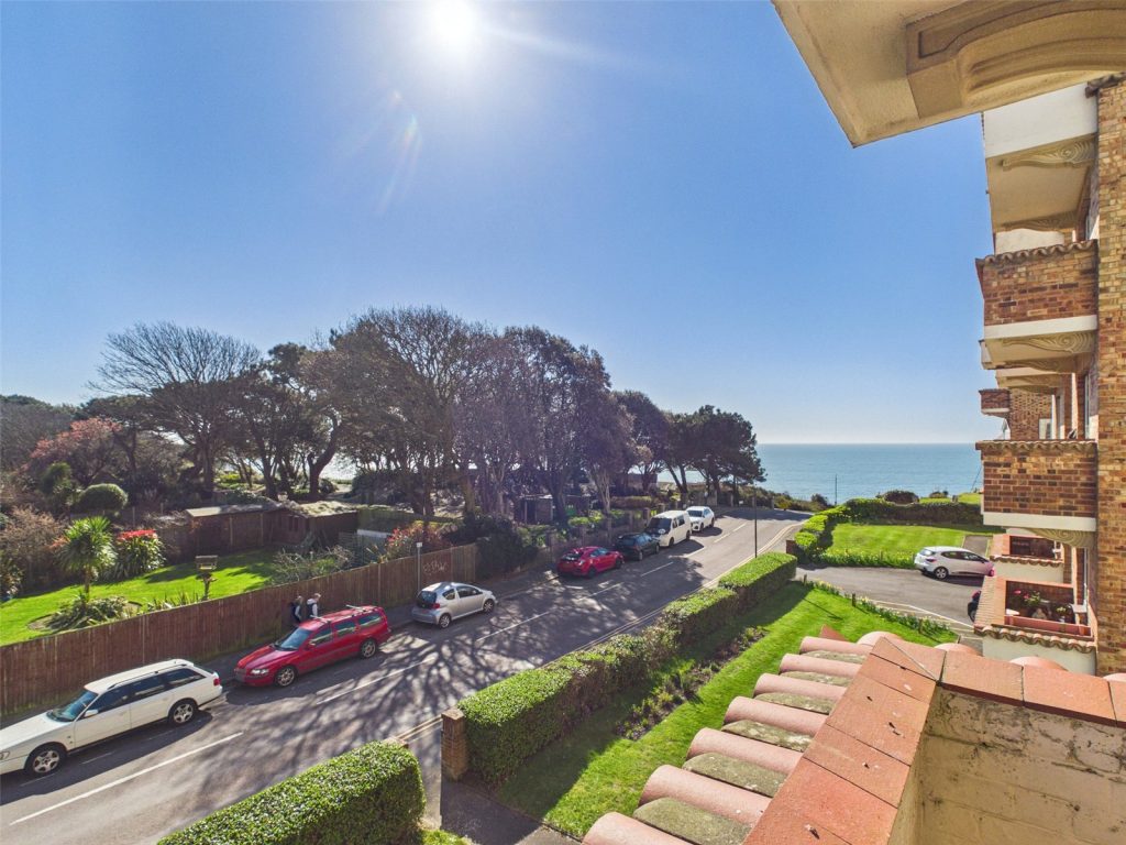 Sea Road, Boscombe, Bournemouth, Dorset, BH5 1JU