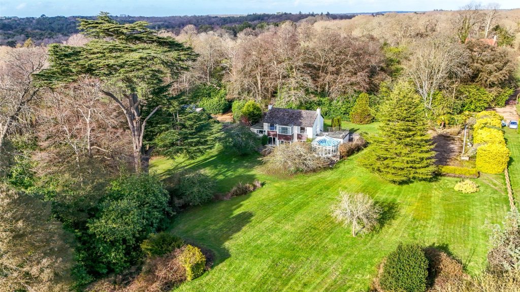 Lyndhurst Road, Bransgore, Christchurch, Dorset, BH23 8LA