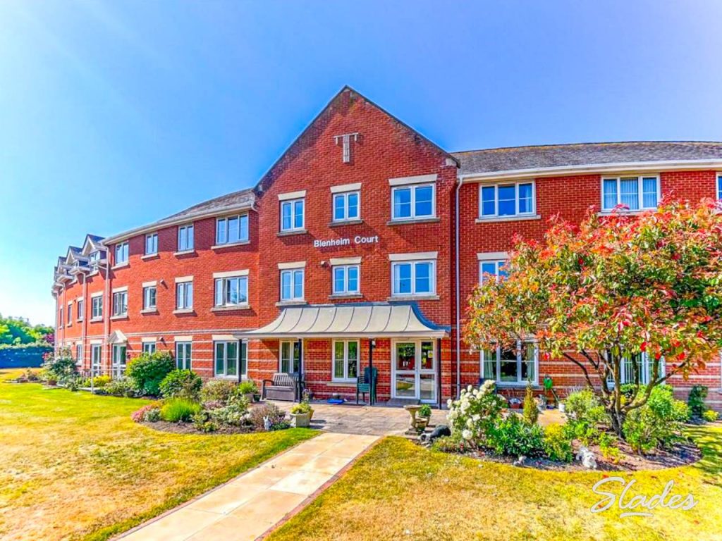 46 Regency Crescent, Christchurch, Dorset