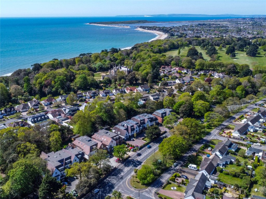 Lymington Road, Highcliffe, Dorset, BH23 4GD