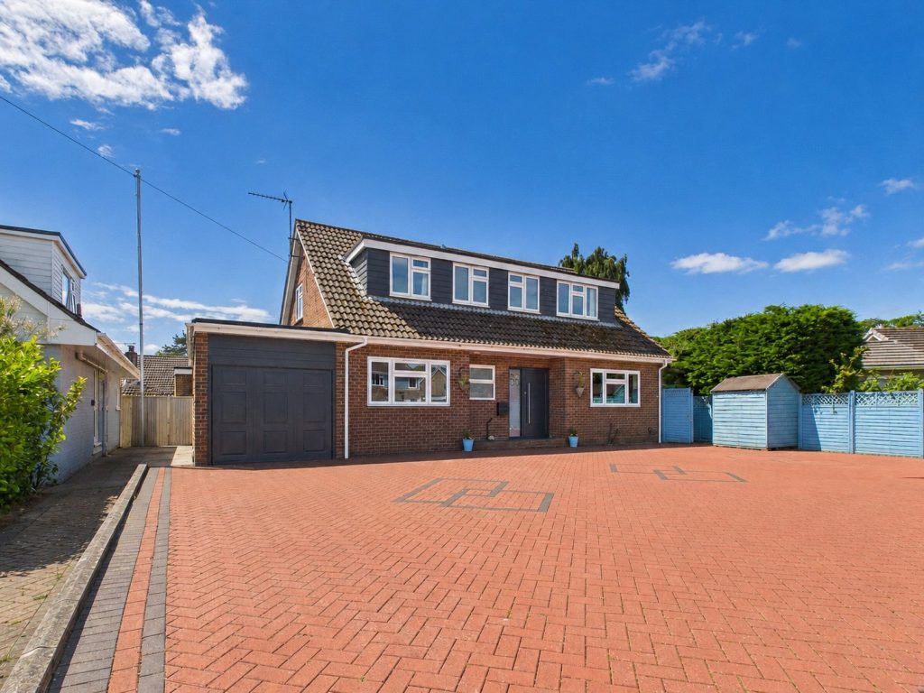 Forest Way, Highcliffe, Dorset, BH23 4PX