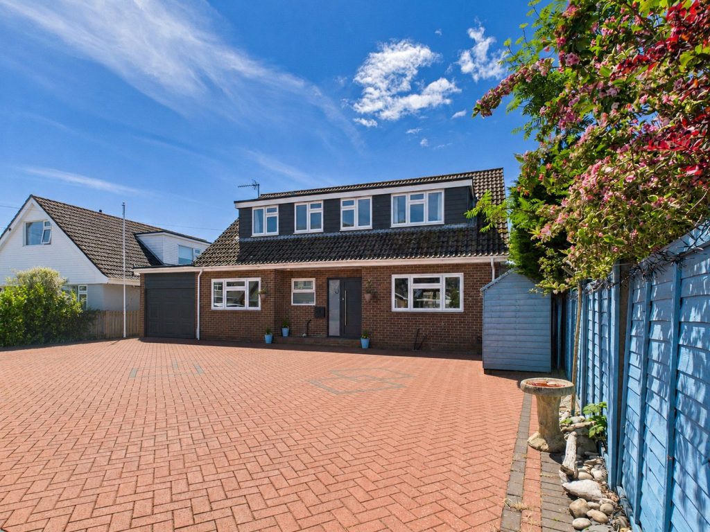 Forest Way, Highcliffe, Dorset, BH23 4PX