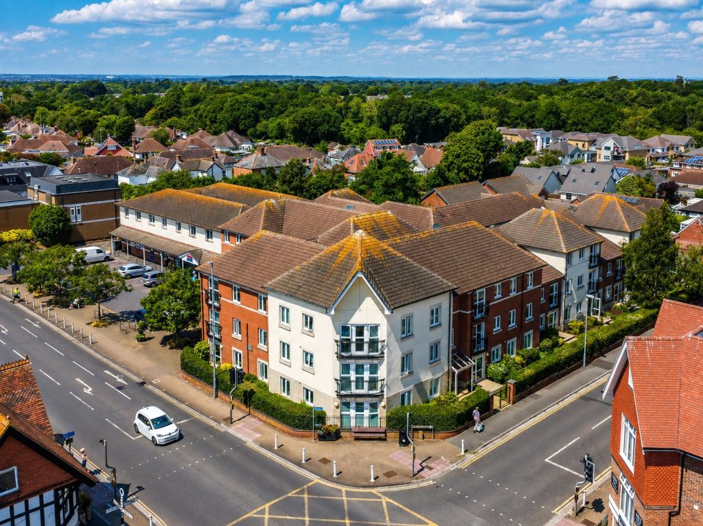 Lymington Road, Highcliffe, Christchurch, Dorset, BH23 5HD