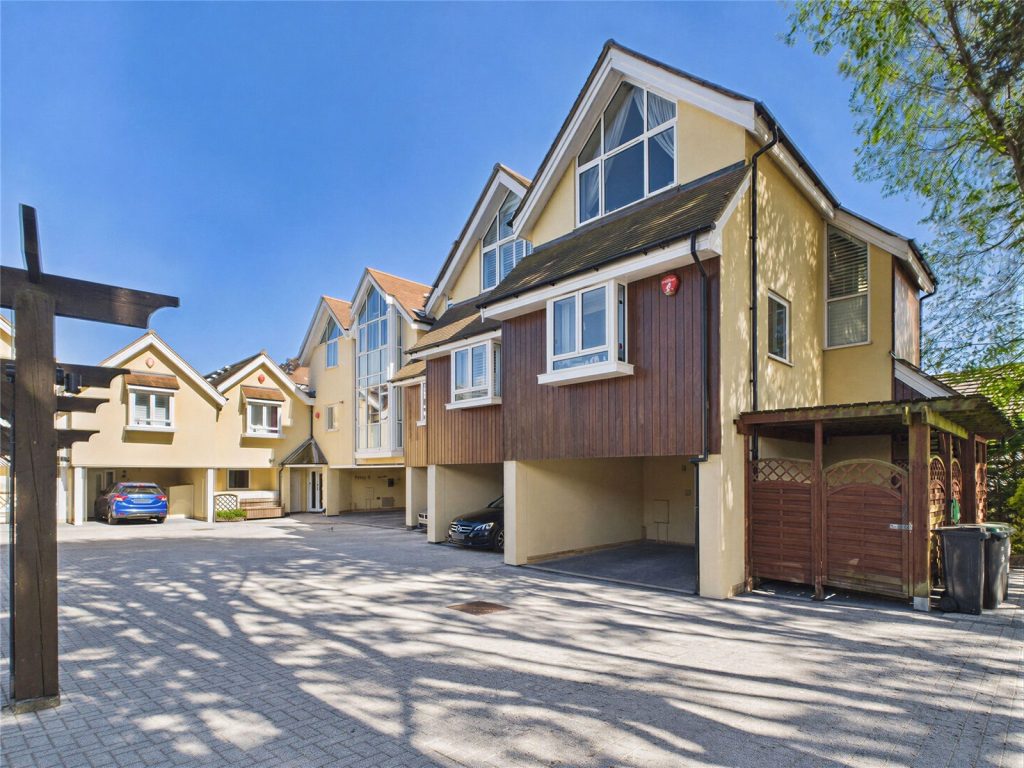 Warren Edge Road, Bournemouth, Dorset, BH6 4AU