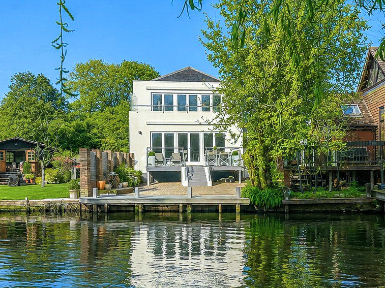 Bridge Street, Christchurch, Dorset, BH23 1EB