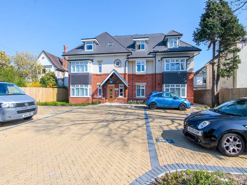 11 Ascham Road, Bournemouth, Dorset