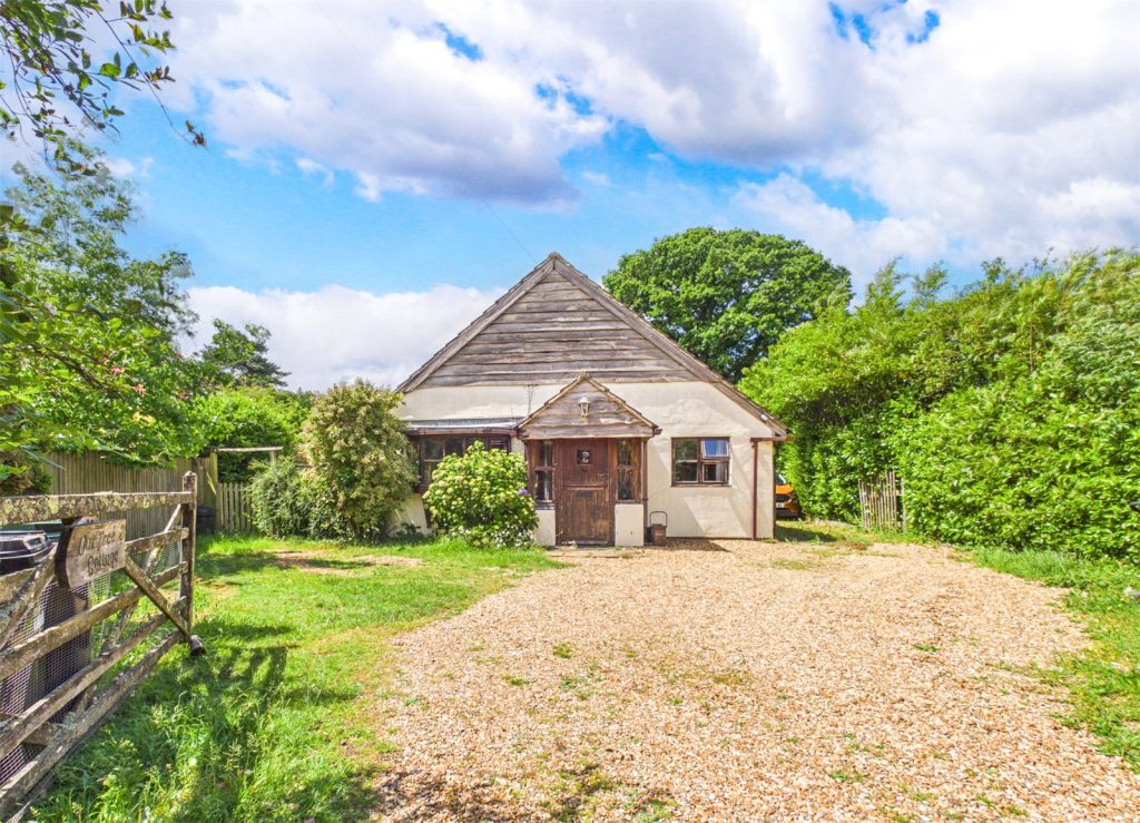 School Lane, Thorney Hill, Bransgore, Christchurch, BH23 8DT