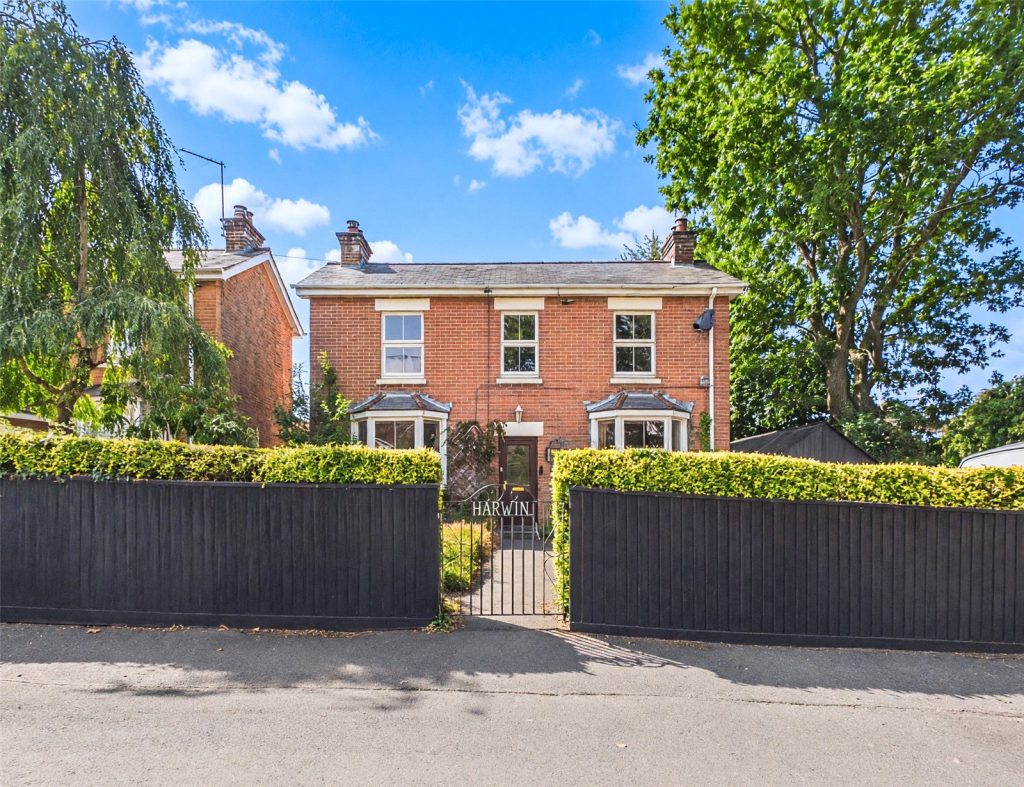 Chapel Lane, Bransgore, Christchurch, Dorset, BH23 8BN