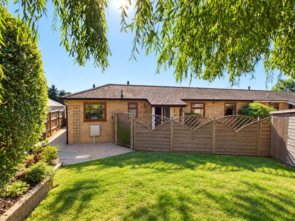 Bluebell Close, Christchurch, Dorset, BH23 4LW