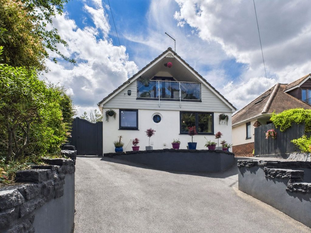 Iford Lane, Southbourne, Bournemouth, Dorset, BH6 5NG