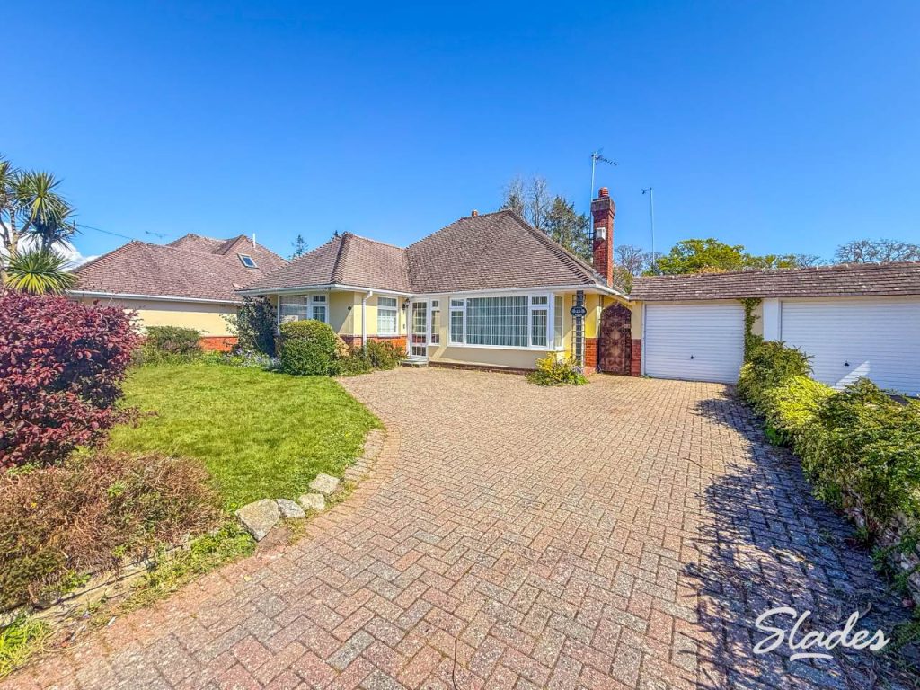 Rossley Close, Highcliffe, Christchurch