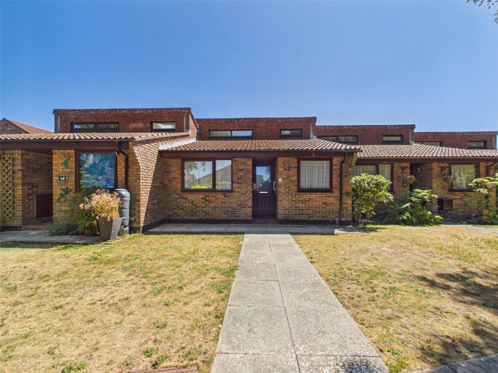 Russell Drive, Christchurch, Dorset, BH23 3TN