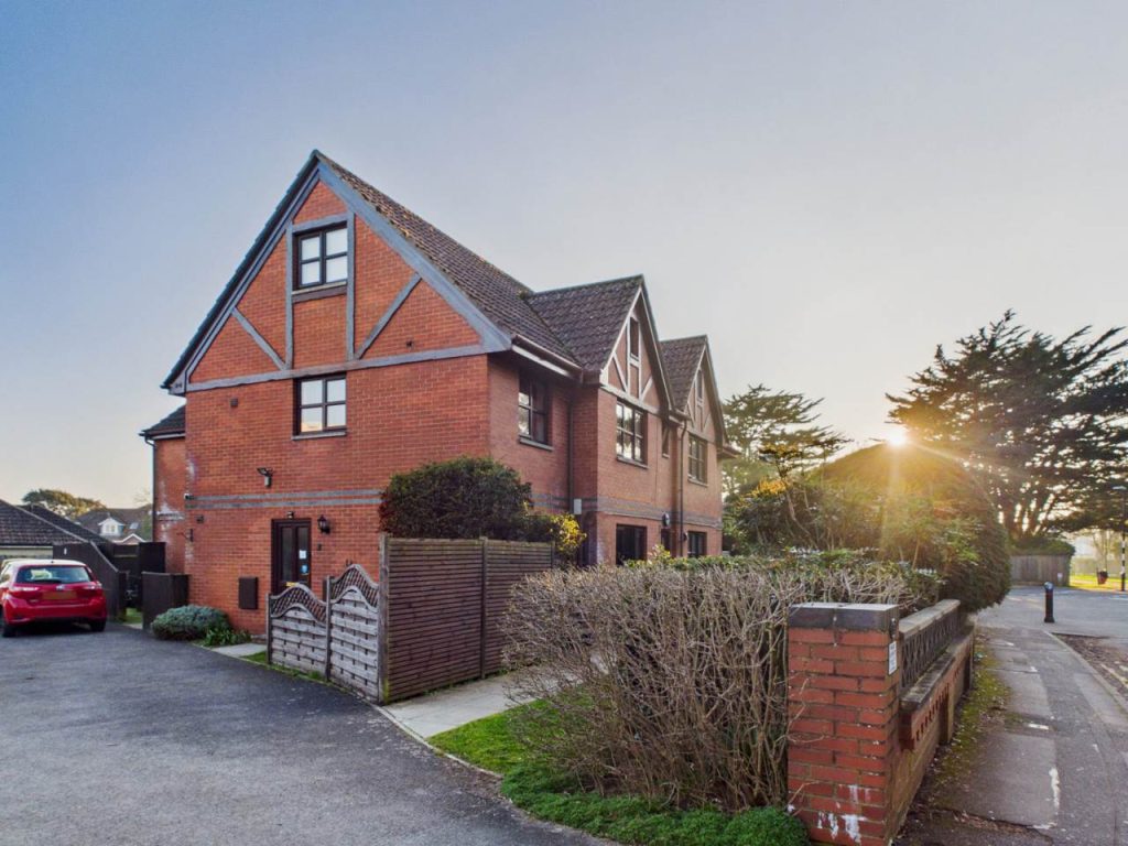 Bracken Lodge, 39 Twynham Road, Southbourne