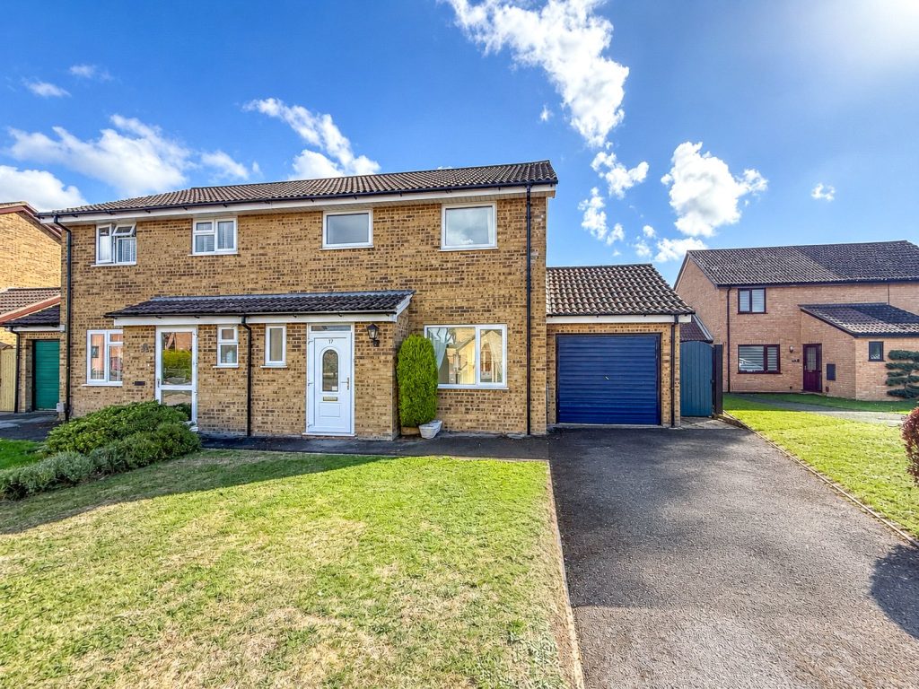 Clover Close, Christchurch, Dorset, BH23 4TH