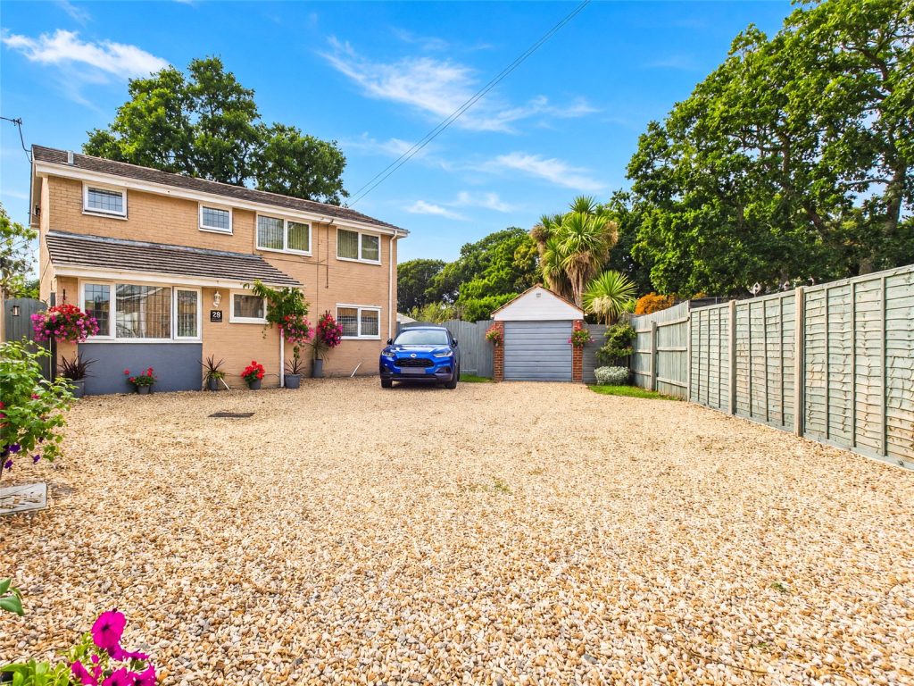 Pear Tree Close, Bransgore, Christchurch, Dorset, BH23 8NH